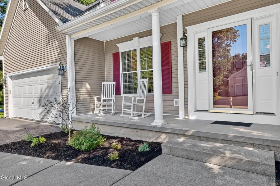 2 Hampshire Place, Clifton Park, NY 12065 - #3