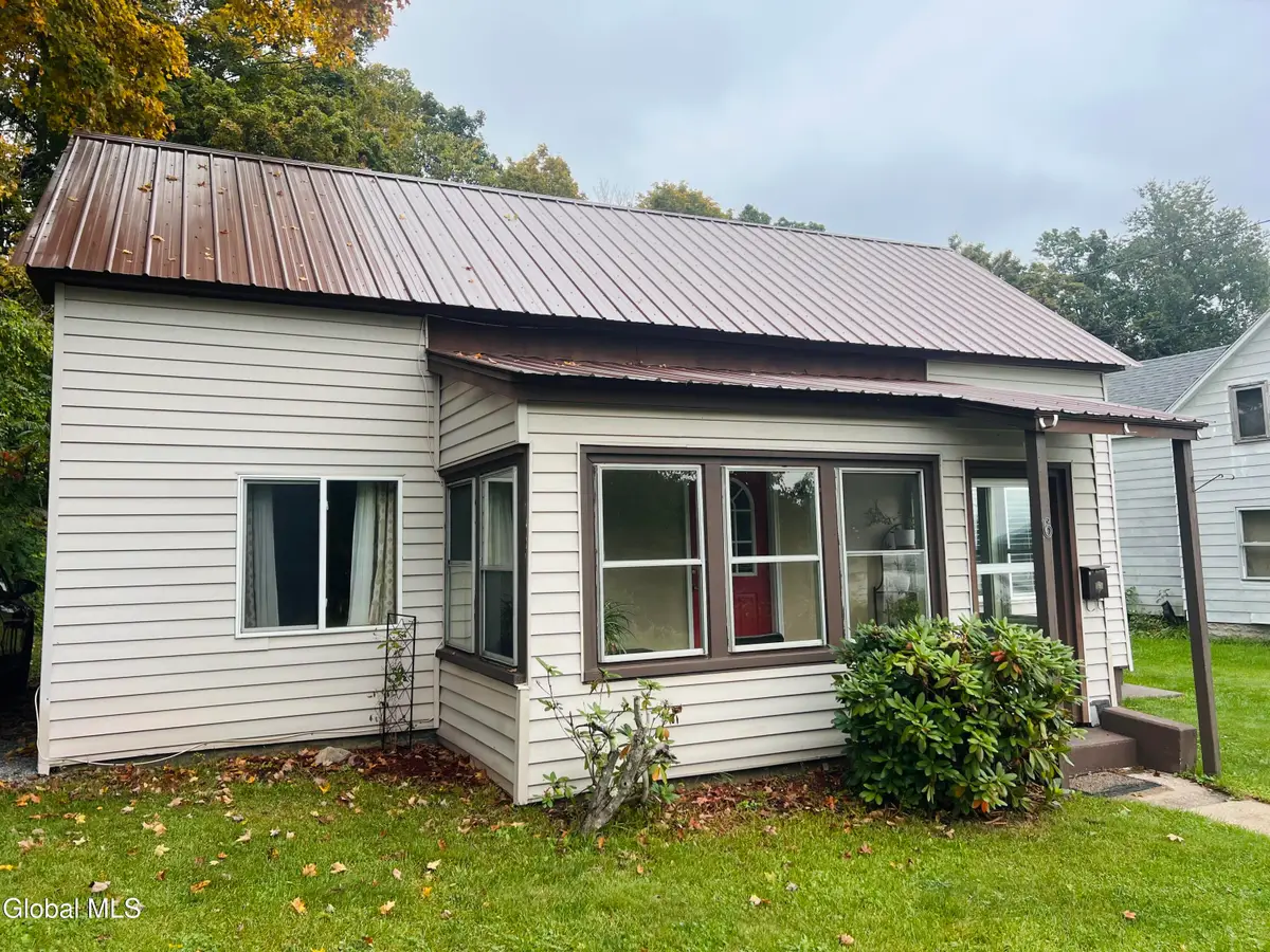6 River Street, Fort Edward, NY 12828 - #1