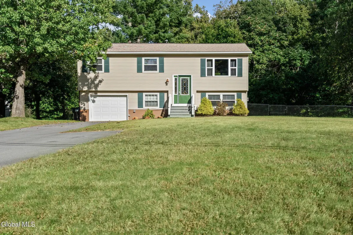 1 Dorsman Drive, Clifton Park, NY 12065 - #1