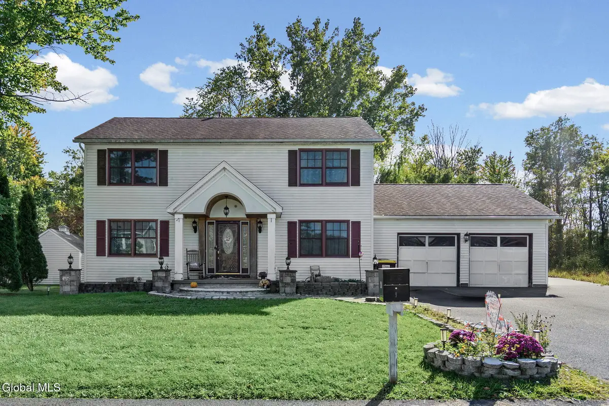 29 Omega Terrace, Colonie, NY 12110 - #1