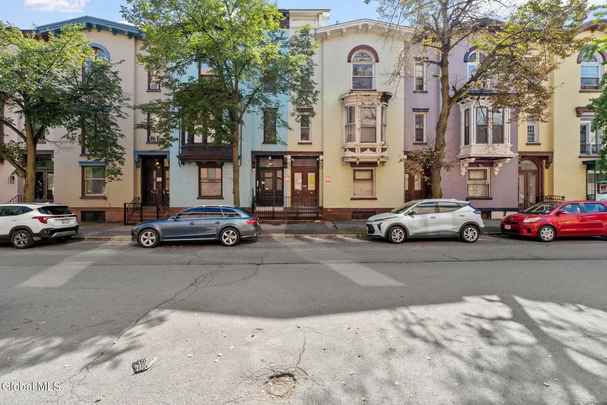 3 St Pauls Place, Troy, NY 12180 - #1
