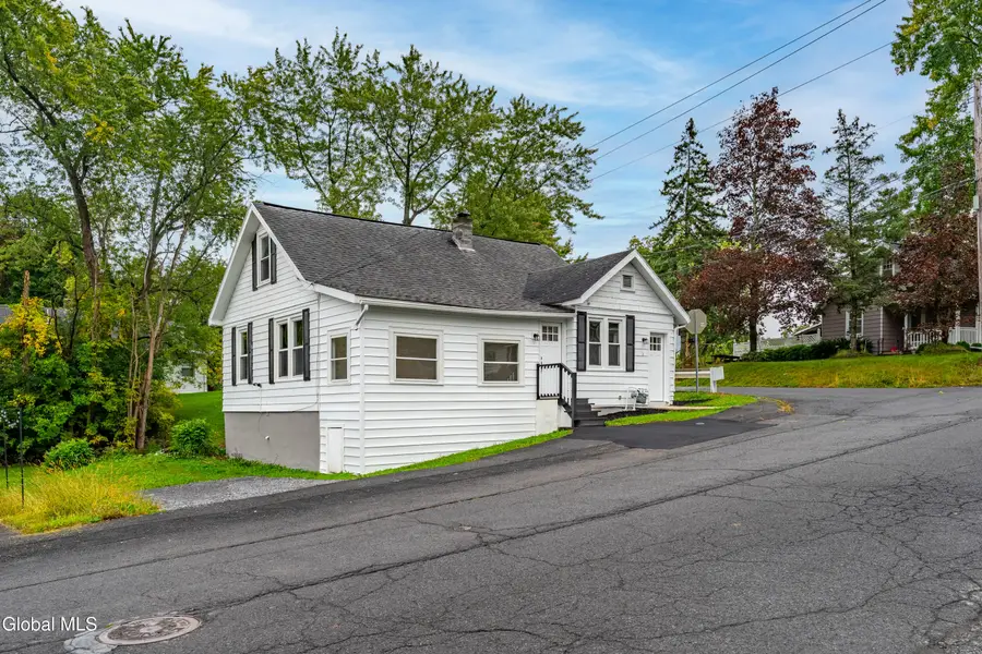 2 Monroe Avenue, Latham, NY 12110 - #2