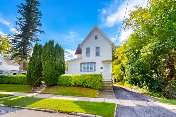 31 W 11th Avenue, Gloversville, NY 12078