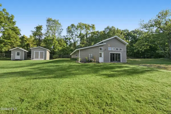 21 Teal Road, Sand Lake, NY 12018