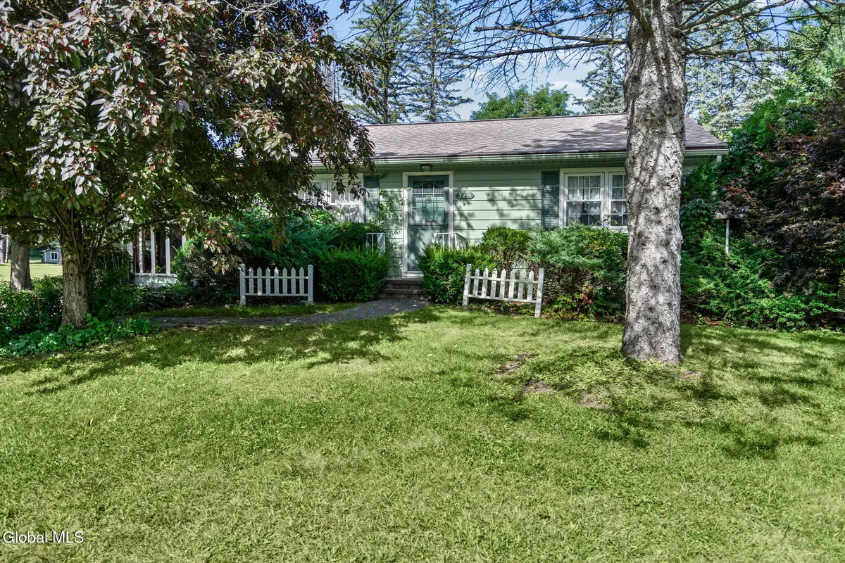 319 Grooms Road, Halfmoon, NY 12065 - #1