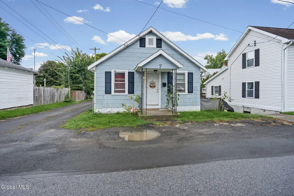 7 Ballston Street, Waterford, NY 12188 - #1