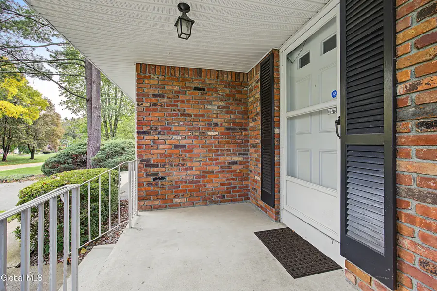1279 Windemere Court, Niskayuna, NY 12309 - #2