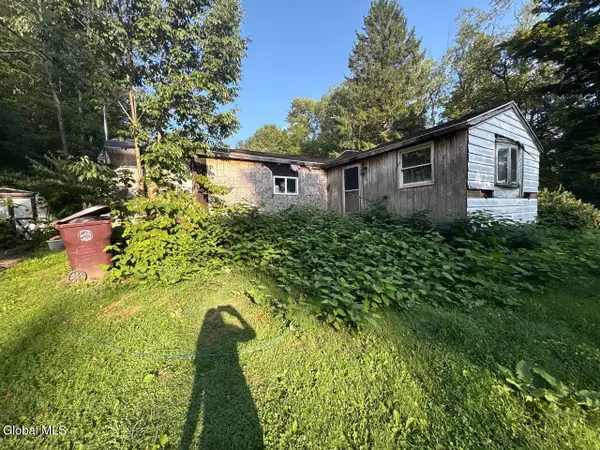 9841 New Oregon Road, Eden, NY 14057