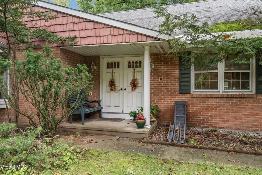 1935 Heritage Road, Niskayuna, NY 12309 - #3
