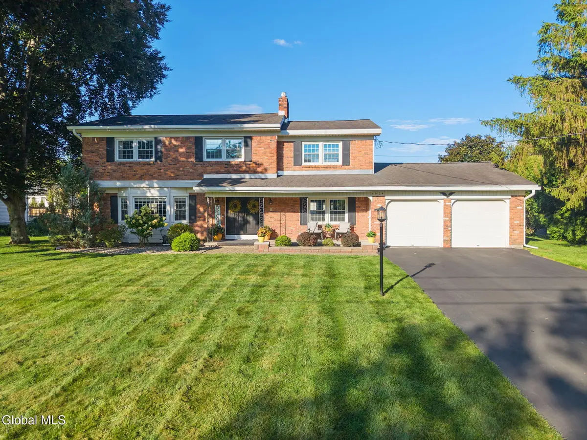 1004 Tomahawk Trail, Glenville, NY 12302 - #1