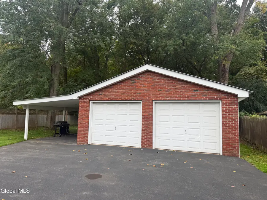 15 Mary Hadge Drive, Colonie, NY 12309 - #2