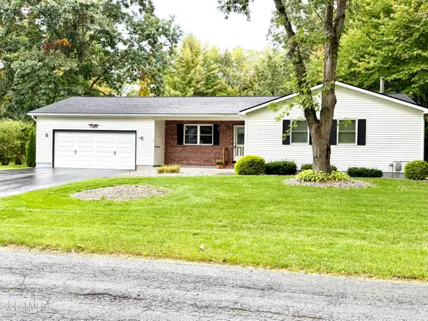 10 Pheasant Walk, Queensbury, NY 12804