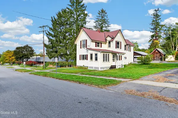 10 W 11th Avenue, Gloversville, NY 12078