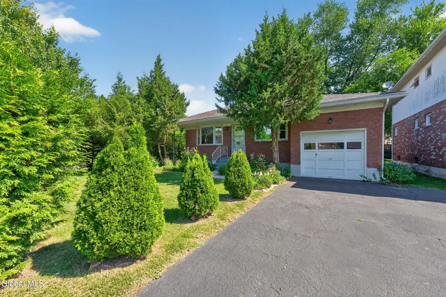 87 Buckingham Drive, Albany, NY 12208 - #2