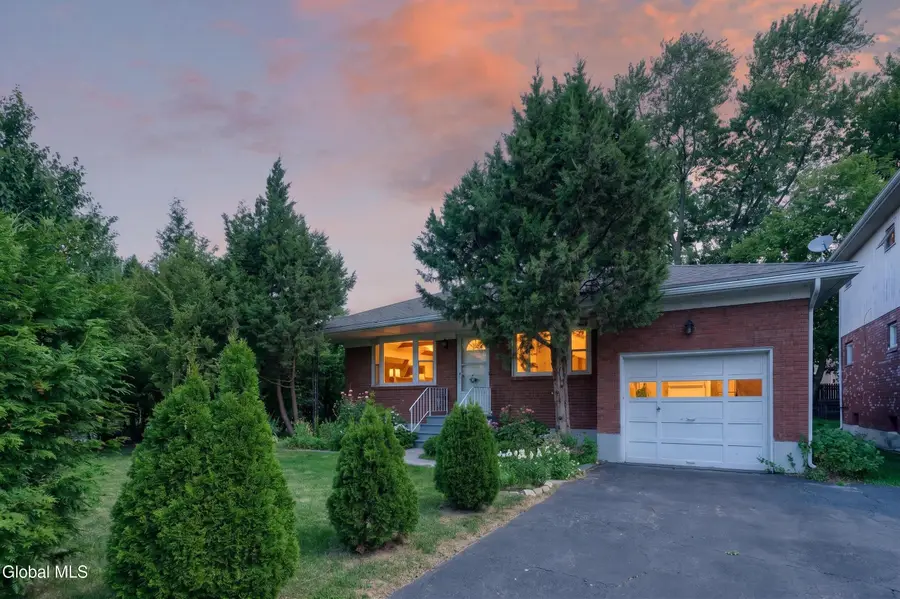 87 Buckingham Drive, Albany, NY 12208 - #3