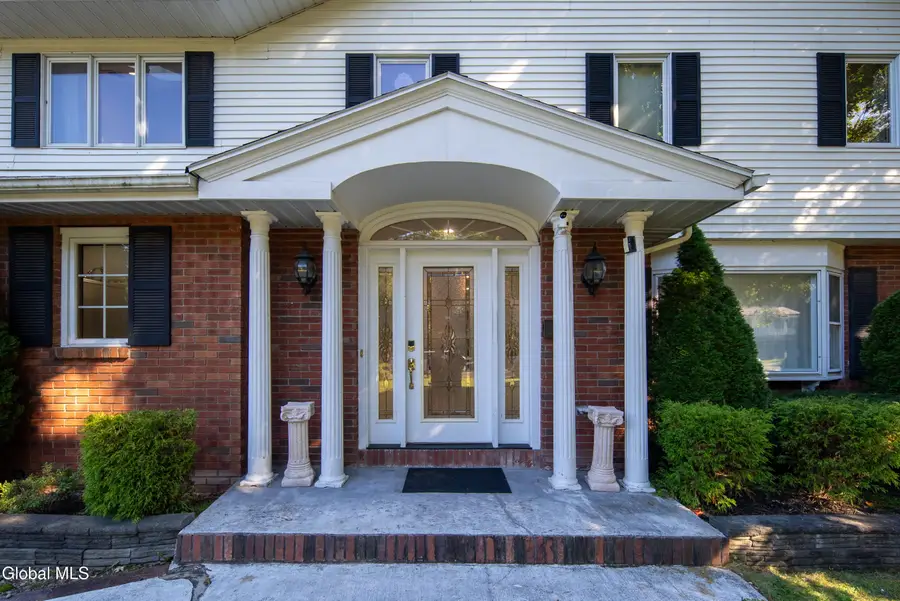 13 Laurel Drive, Loudonville, NY 12211 - #2