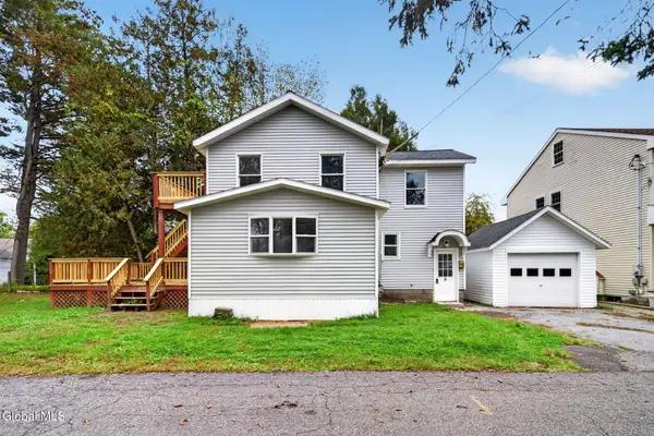 3 Ellsworth Place, Bethlehem, NY 12054