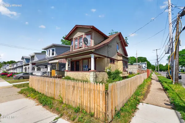 27 Mckinley Street, Albany, NY 12206