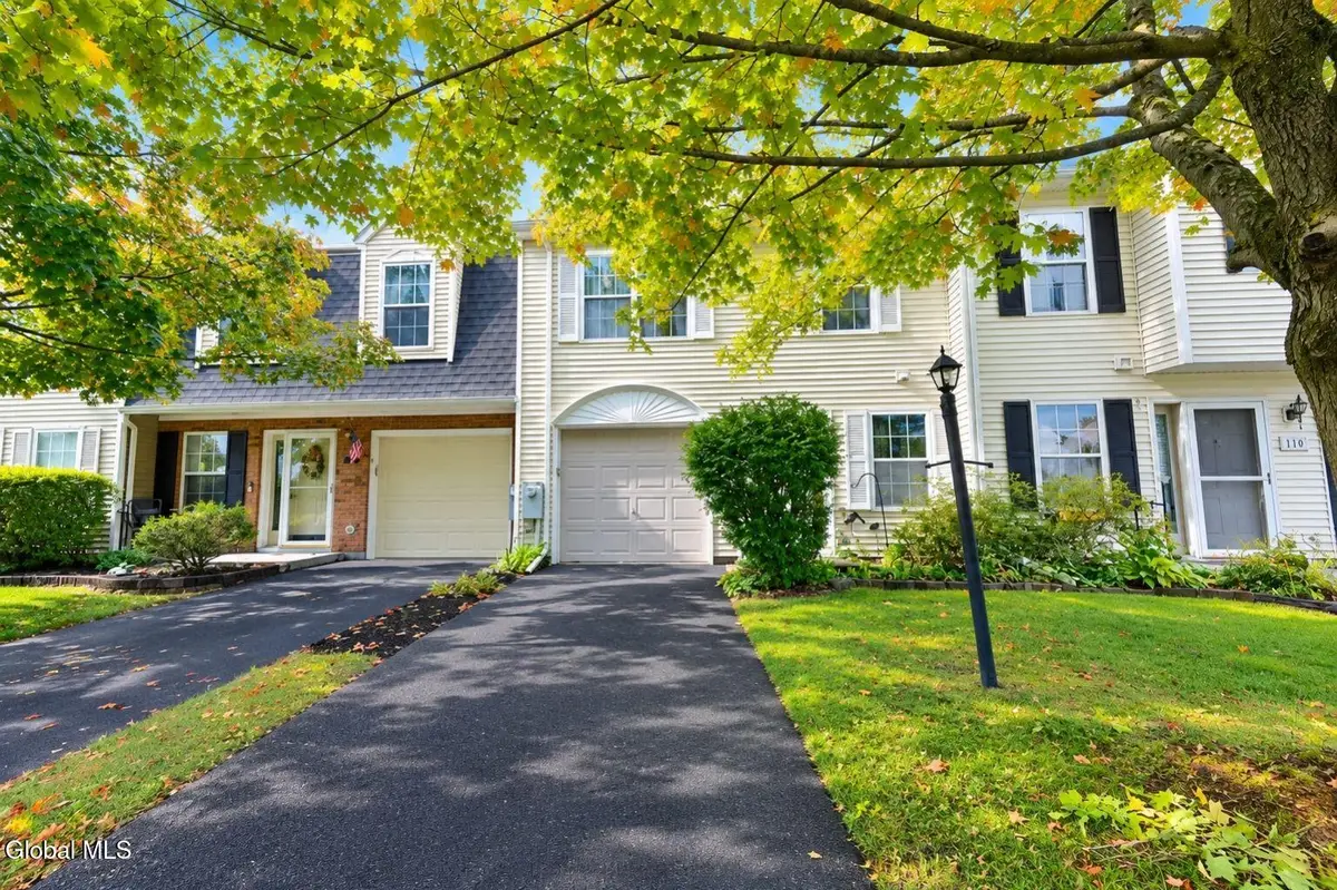 102 Bridgewood Lane, Colonie, NY 12189 - #1