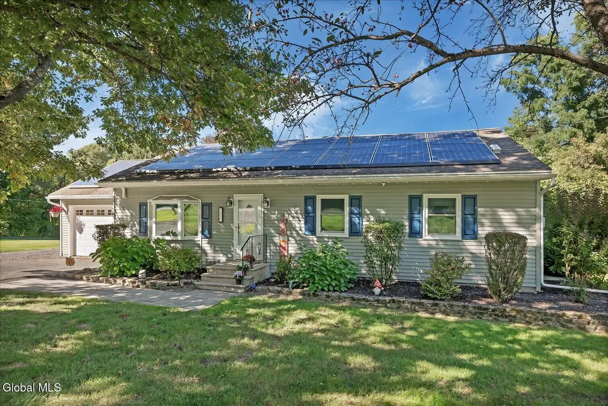 832 W Glenville Road, Glenville, NY 12302 - #1