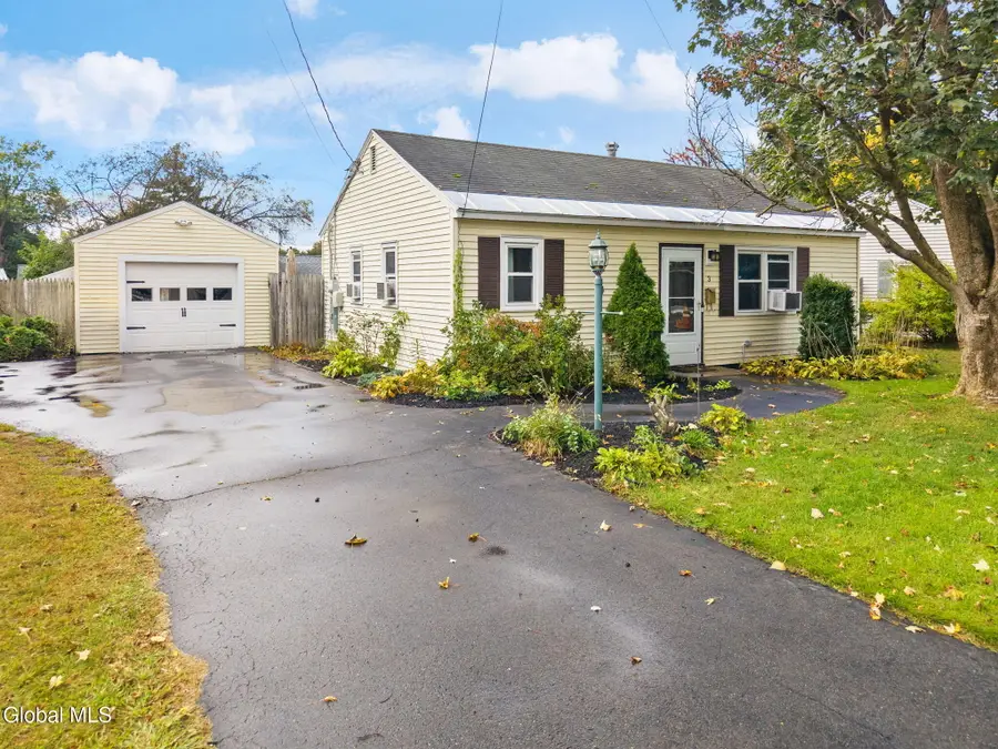 3 Crown Court, Albany, NY 12211 - #3
