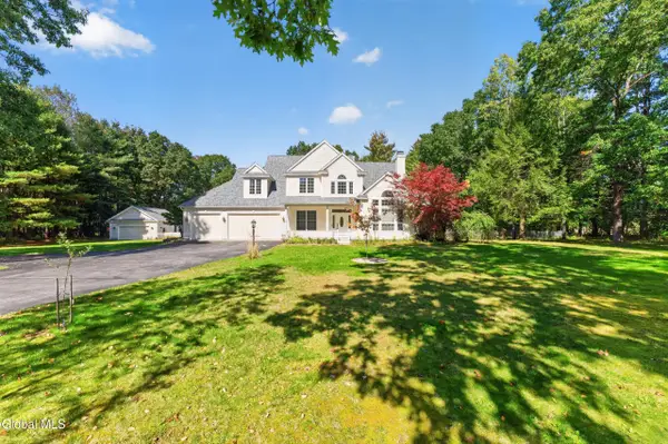 31 Briarhurst Drive, Moreau, NY 12831