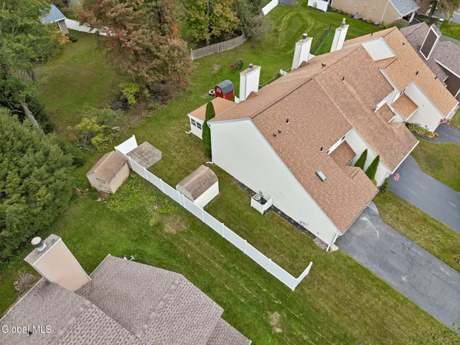 43 Grant Hill Court, Clifton Park, NY 12065 - #3