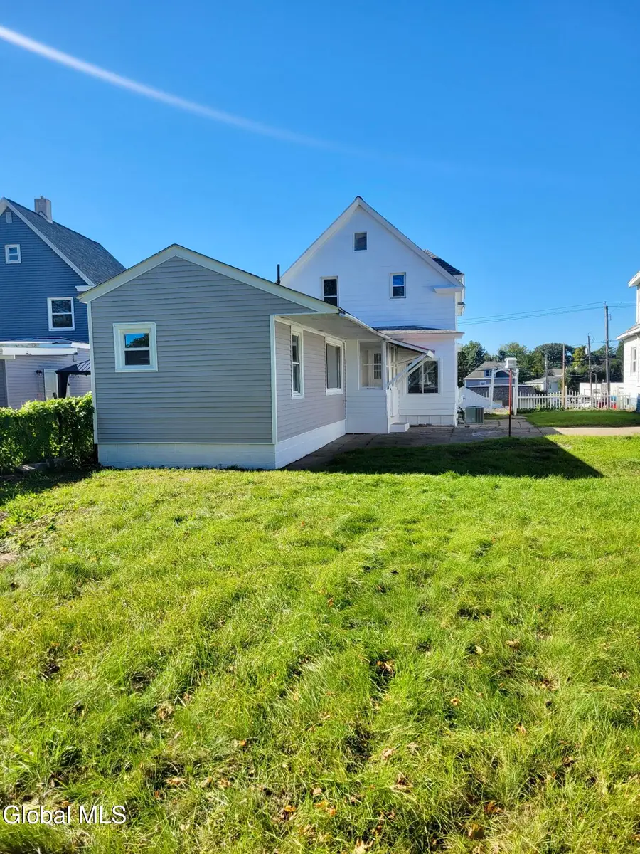 2734 Broadway, Rotterdam, NY 12306 - #3