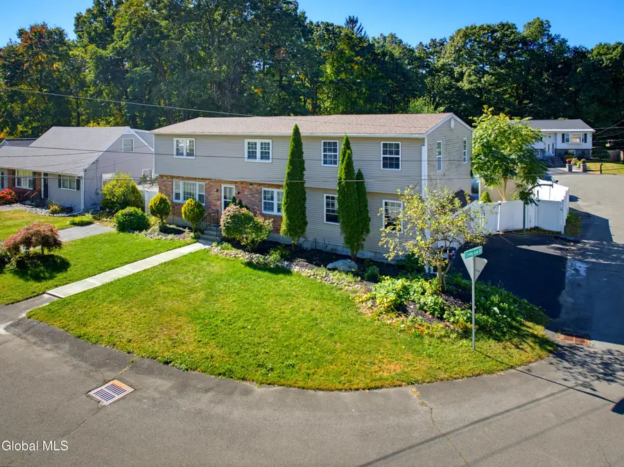 8 Emerson Drive, Colonie, NY 12110 - #2