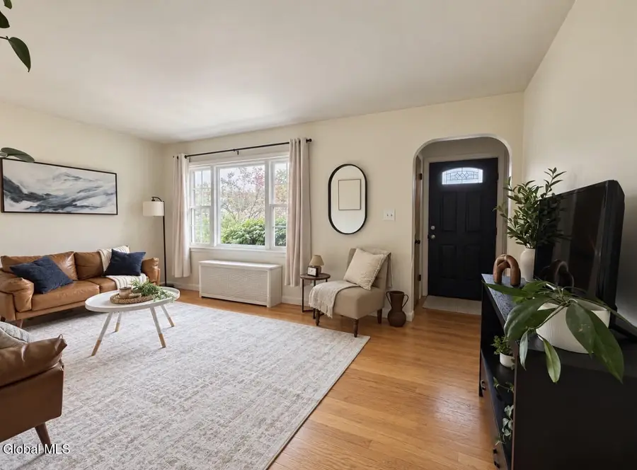 6 Vernon Boulevard, Schenectady, NY 12302 - #3