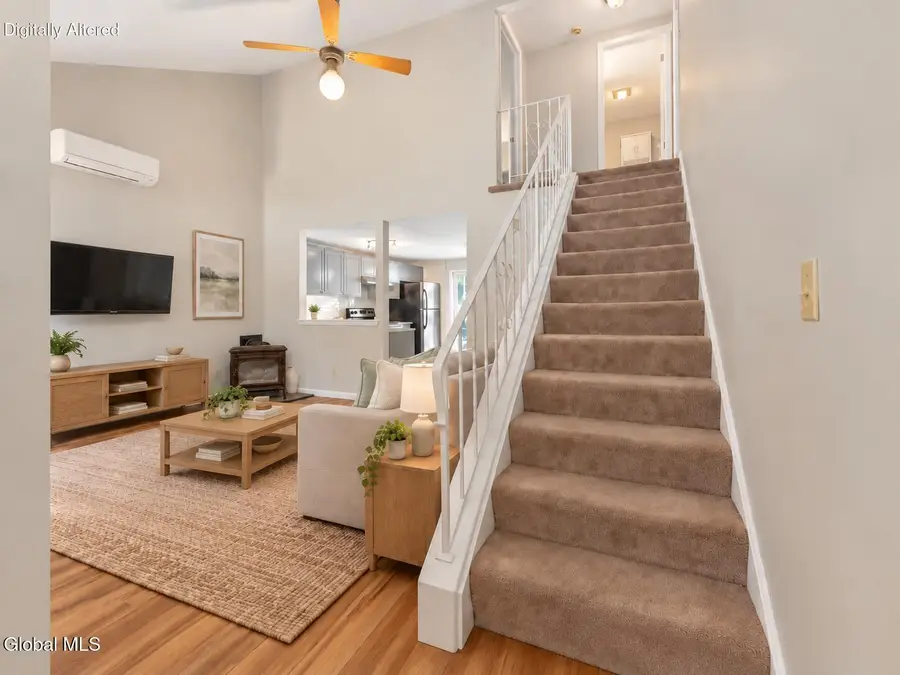 4 Wake Robin Road, Malta, NY 12020 - #3
