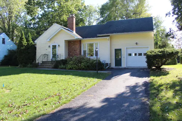 4 Country Road, Guilderland, NY 12203