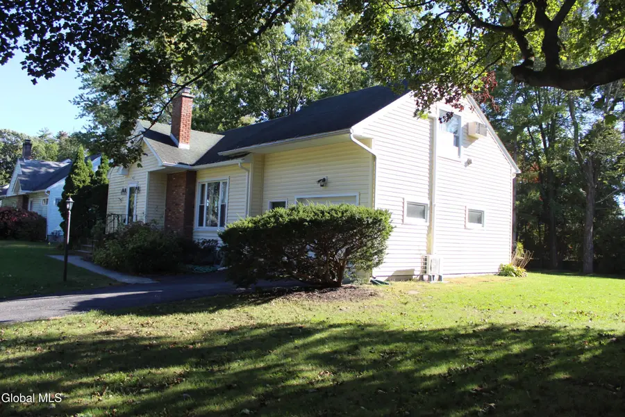 4 Country Road, Guilderland, NY 12203 - #3