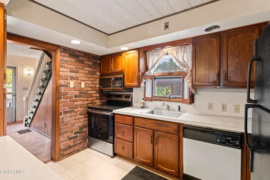 1925 Avenue B, Schenectady, NY 12308 - #2