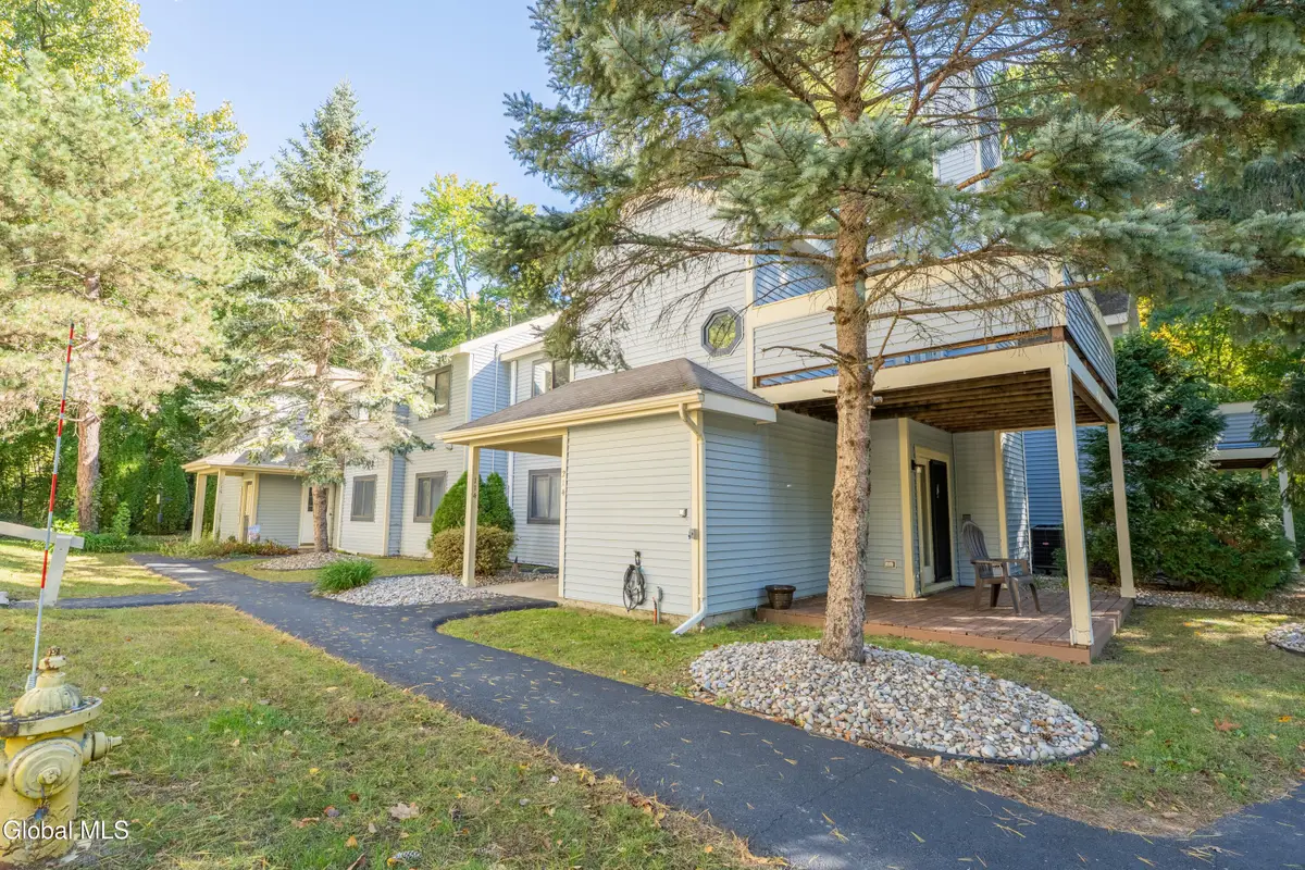 214 Yorktown Drive, Halfmoon, NY 12065 - #1
