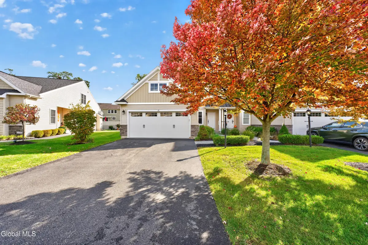 10 Jordan Court, Colonie, NY 12110 - #1