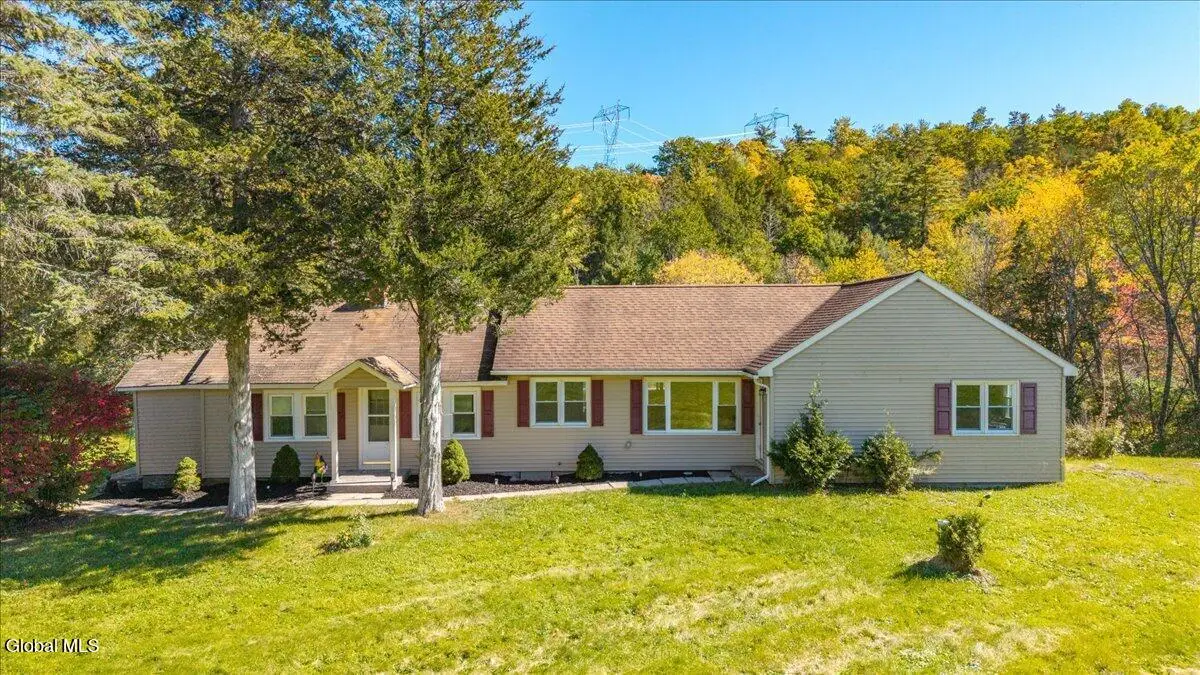 586-592 Starr Road, Ravena, NY 12143 - #1