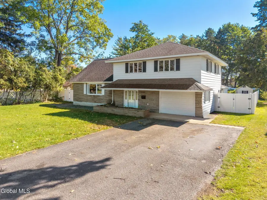 1029 Fairlane Road, Rotterdam, NY 12306 - #2
