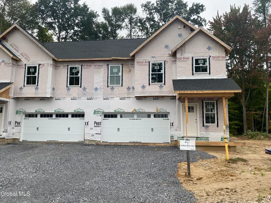 18 Blue Aster Lane, Malta, NY 12020 - #2