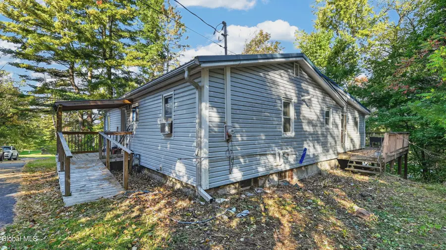 9 Hillcrest Avenue, Gloversville, NY 12078 - #3