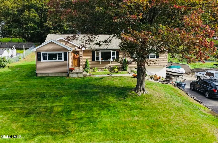19 Starr Road, Schaghticoke, NY 12182 - #2