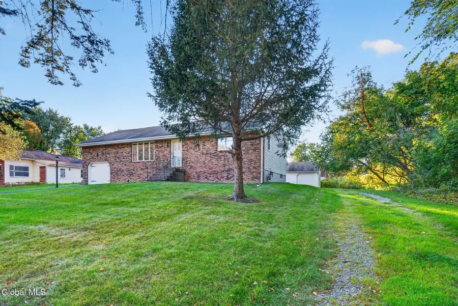 8 Helen Terrace, Loudonville, NY 12211 - #2
