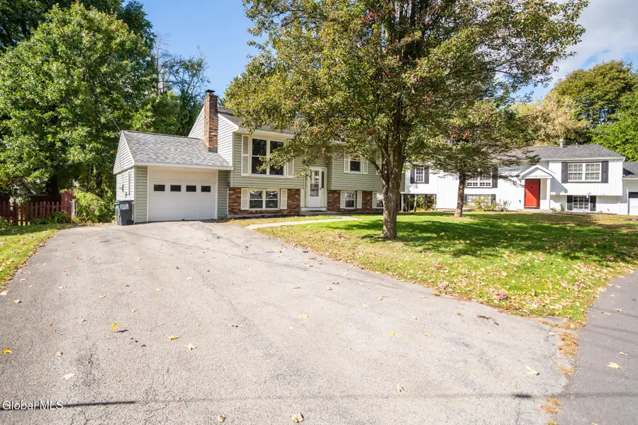 5 W Circular Court, Saratoga Springs, NY 12866 - #2