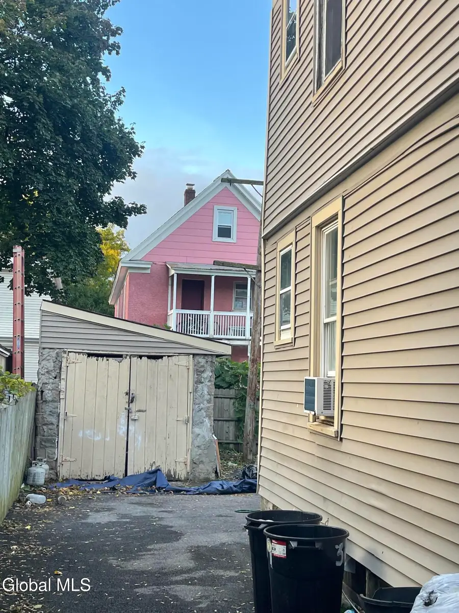 23 Robinson Street, Schenectady, NY 12304 - #2