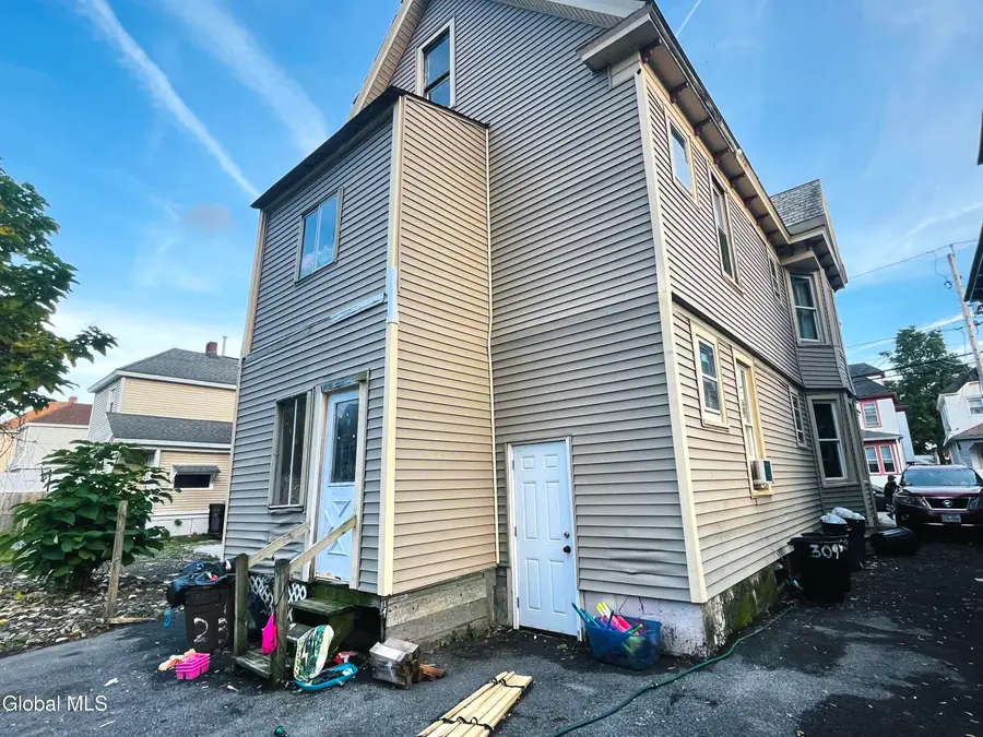 23 Robinson Street, Schenectady, NY 12304 - #3
