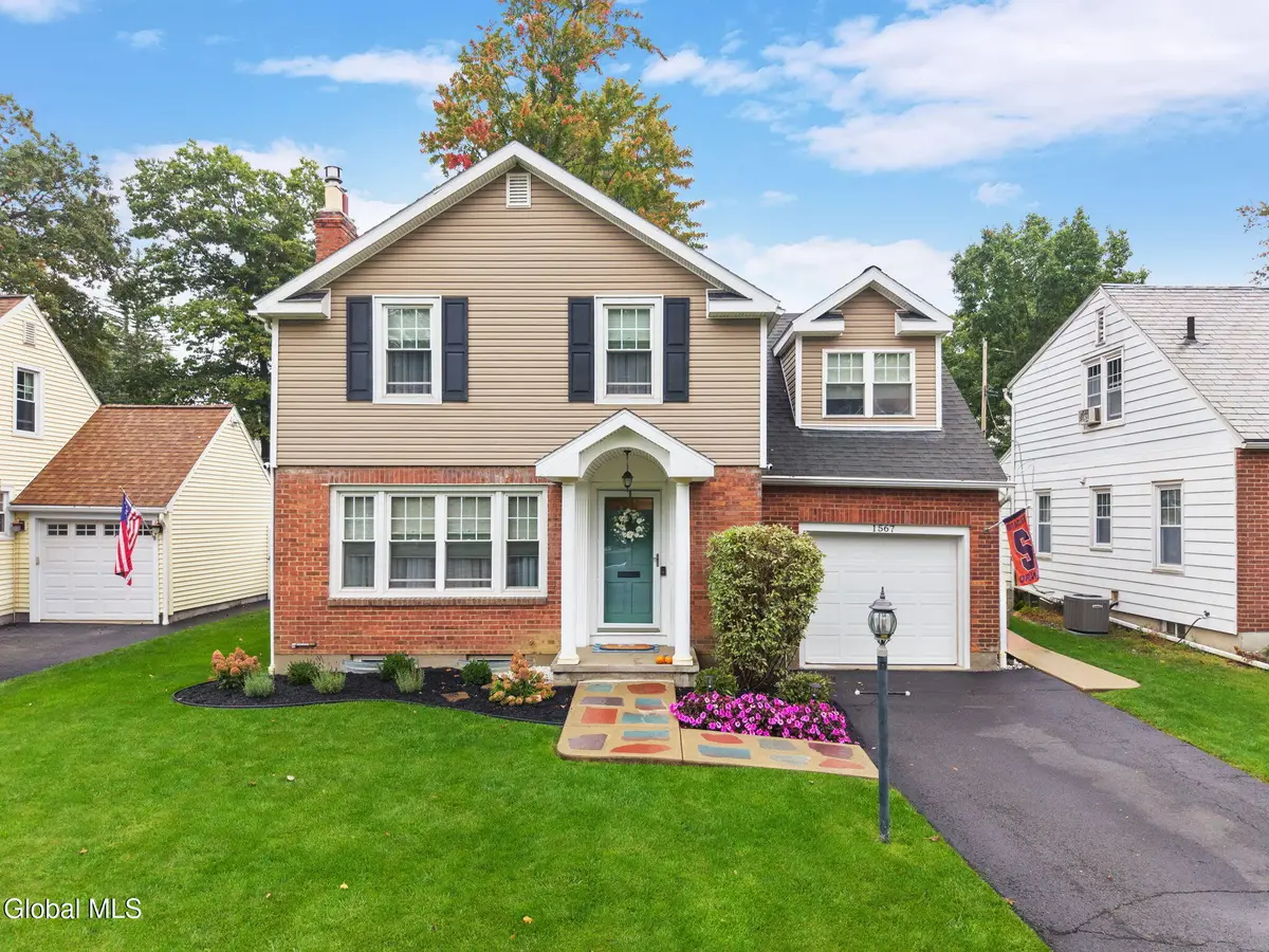1567 Kingston Avenue, Schenectady, NY 12309 - #1
