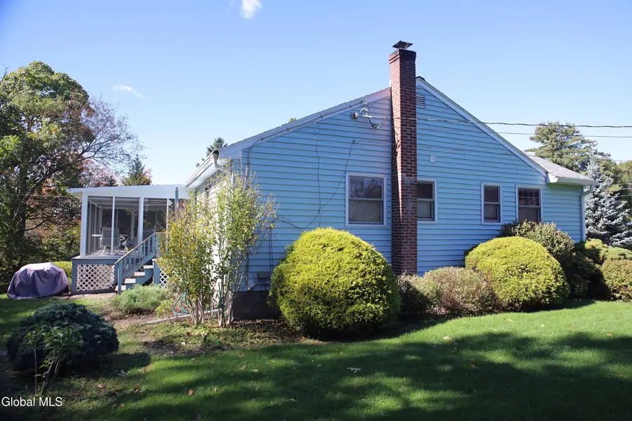 11 Breezedale Drive, Sand Lake, NY 12018 - #3
