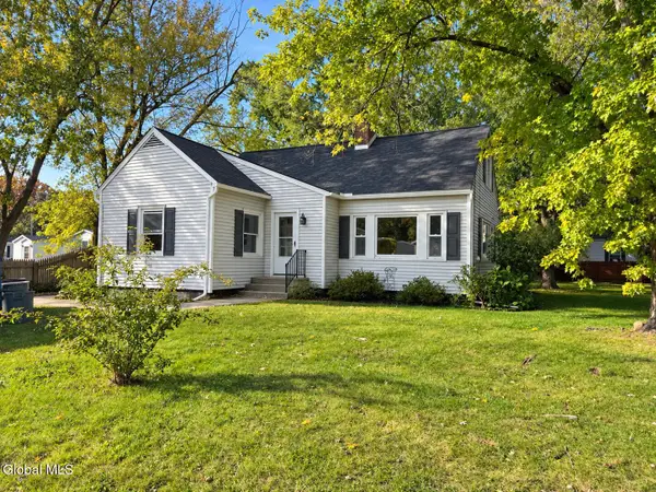 6 Alflo Circle, Glenville, NY 12302