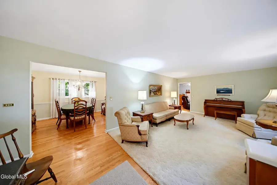 31 Casablanca Court, Clifton Park, NY 12065 - #3