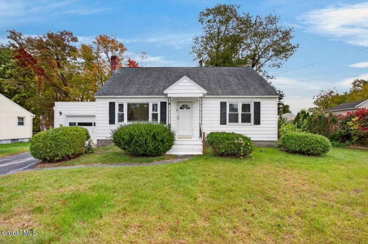 8 Alta Road, Colonie, NY 12205 - #1